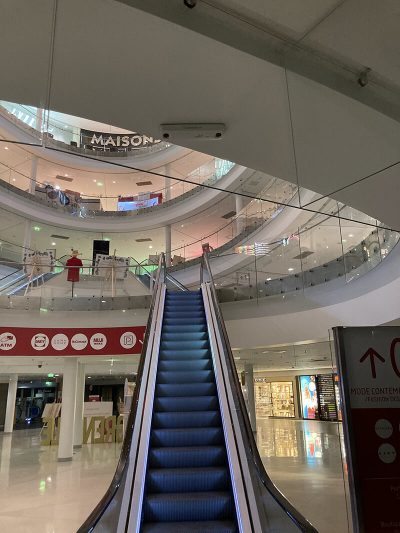 escalator d'un centre commercial